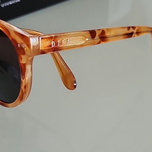 DIFF Cody Sunglasses main image 6